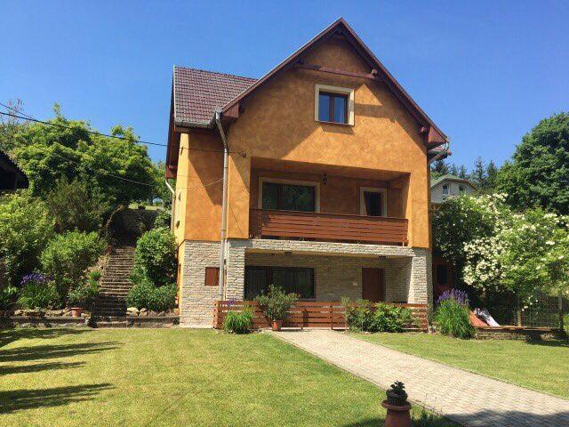 Tulipan Apartman Егер Екстериор снимка